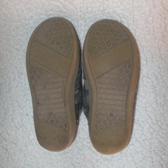5/$30 Boys Cat & Jack Toddler Parker Shoes - Picture 5 of 10